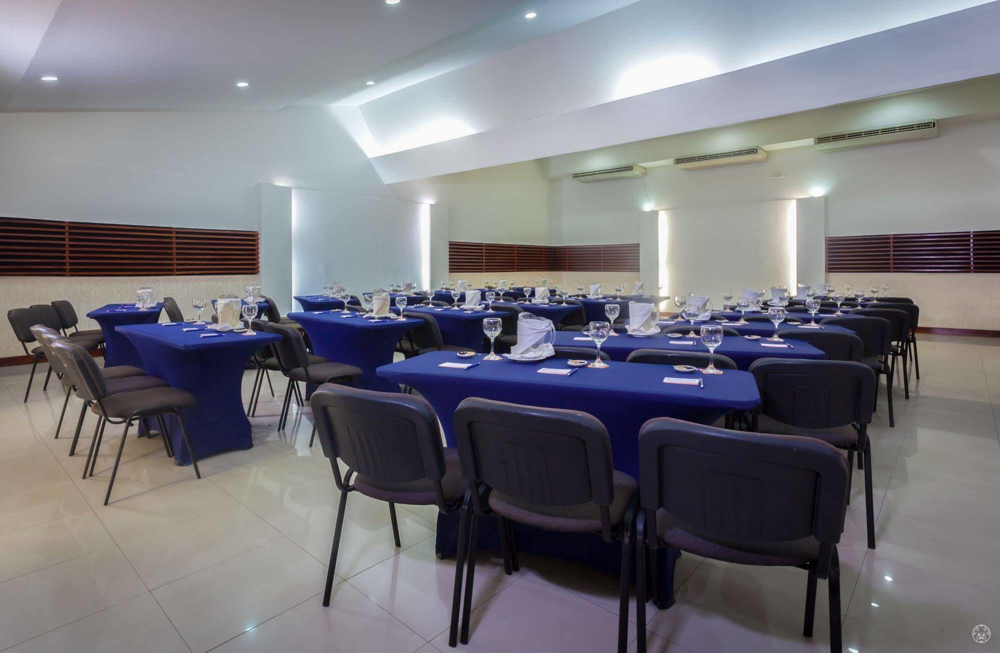 Ghl Hotel Club El Puente Girardot Exterior photo